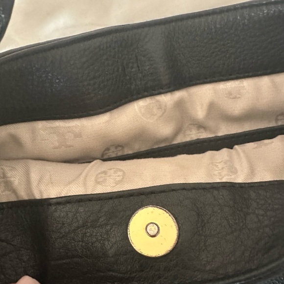 Tory Burch black leather crossbody bag used - Picture 9 of 10